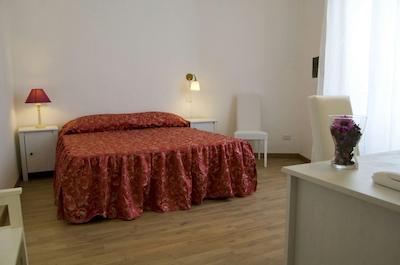 ریلیز لا کورته دی کاوالیر