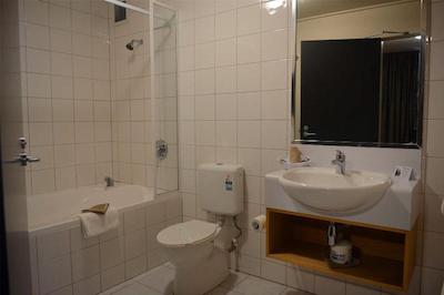 ویکتوریا کورت موتور لاج