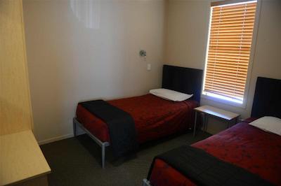 ویکتوریا کورت موتور لاج