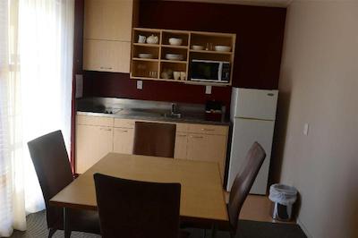 ویکتوریا کورت موتور لاج