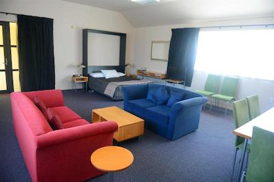 ویکتوریا کورت موتور لاج