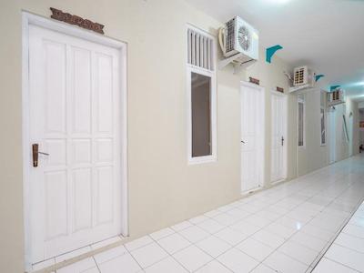 او وای او آنوگرا ویساتا هتل