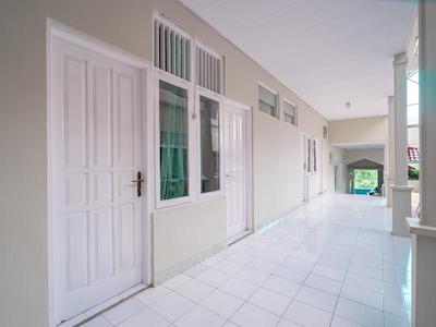 او وای او آنوگرا ویساتا هتل