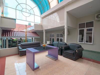 او وای او آنوگرا ویساتا هتل