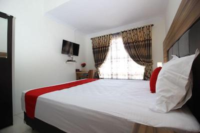 رد دورز نیر یو جی ام 3