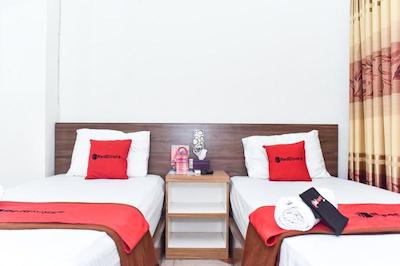 رد دورز نیر یو جی ام 3