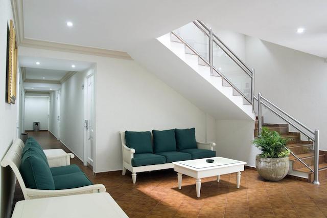 اکسکلاریس گرند ریزورت کونونشن اند اسپا