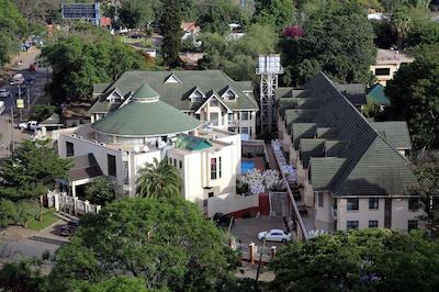 گلد کرست هتل آروشا