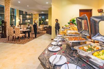 گلد کرست هتل آروشا