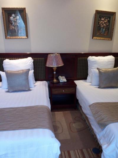 گلد کرست هتل آروشا