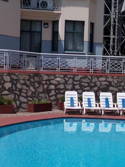 گلد کرست هتل آروشا