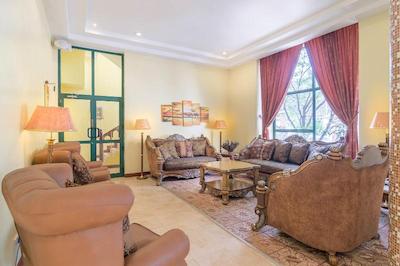 گلد کرست هتل آروشا