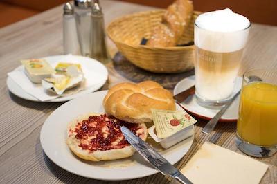 زوم شوارزن بارن