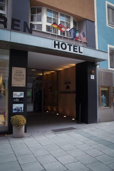 زوم شوارزن بارن