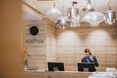 زوم شوارزن بارن