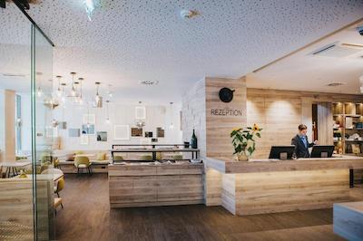 زوم شوارزن بارن