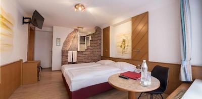 زوم شوارزن بارن