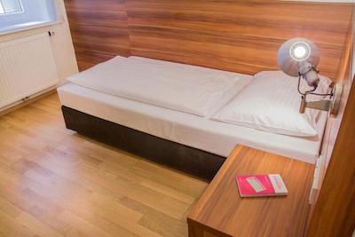 زوم شوارزن بارن