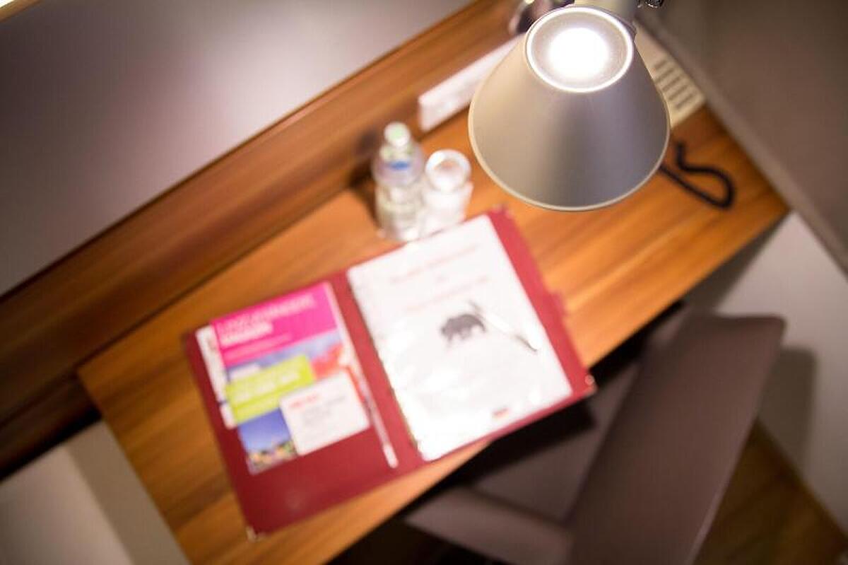 زوم شوارزن بارن