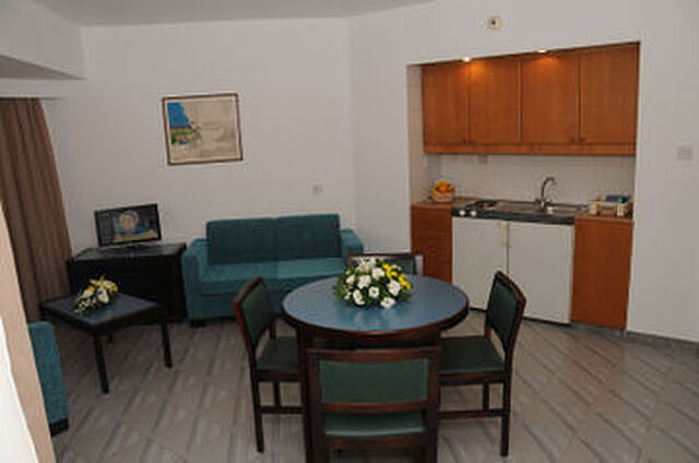 اتریوم زنون هل آپارتمان