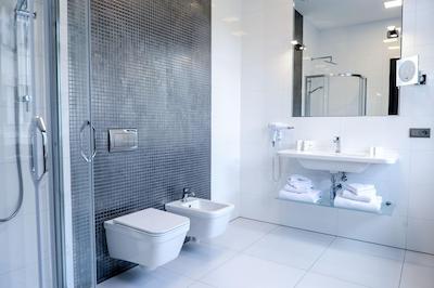 ام وای او هتل ونکسلای