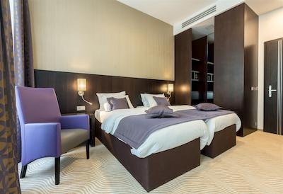 ام وای او هتل ونکسلای