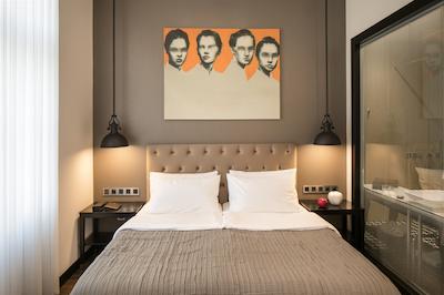 کوئینتین پراگو هتل