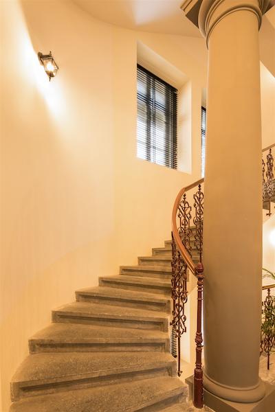 کوئینتین پراگو هتل