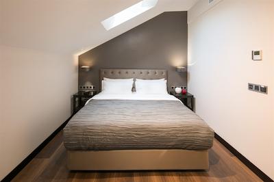 کوئینتین پراگو هتل