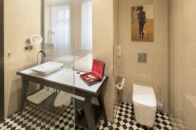 کوئینتین پراگو هتل