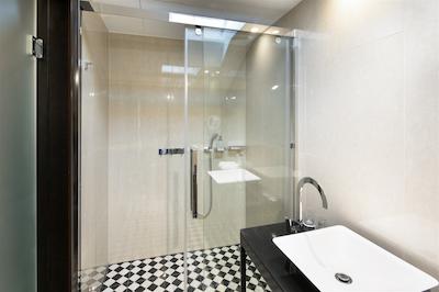 کوئینتین پراگو هتل