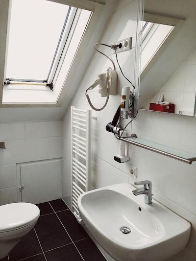 گلاشا تی تن هتل