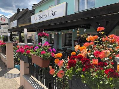 گلاشا تی تن هتل