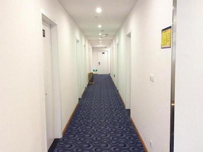 7 DAYS INN CHONGQING BEIBEI NEW DISTRICT LIGHT RAI