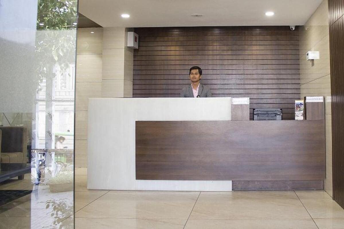 Jb Skyhilton Inn