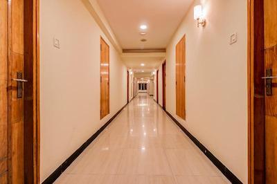 Collection O 30121 The Mayer