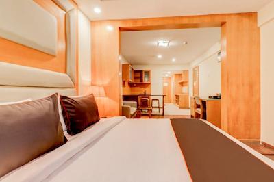 Collection O 30121 The Mayer