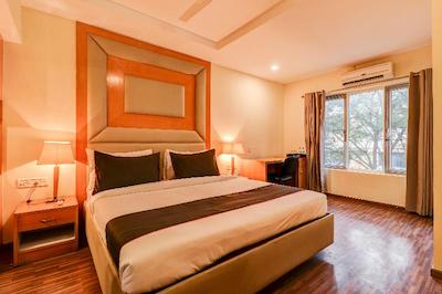 Collection O 30121 The Mayer