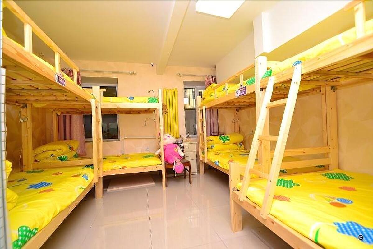 Harbin West Street International Hostel