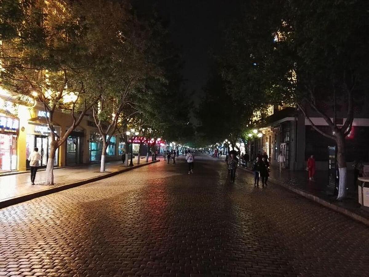 Harbin West Street International Hostel