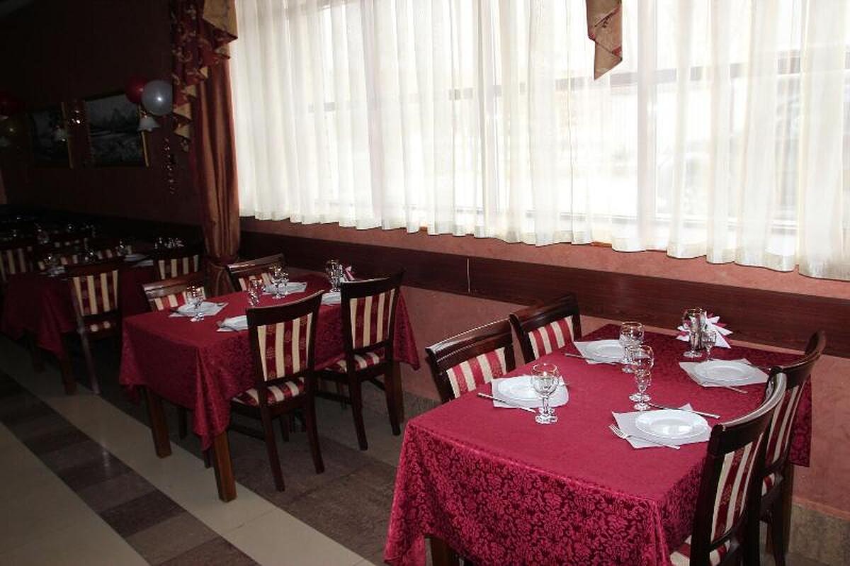 Alpari Hotel