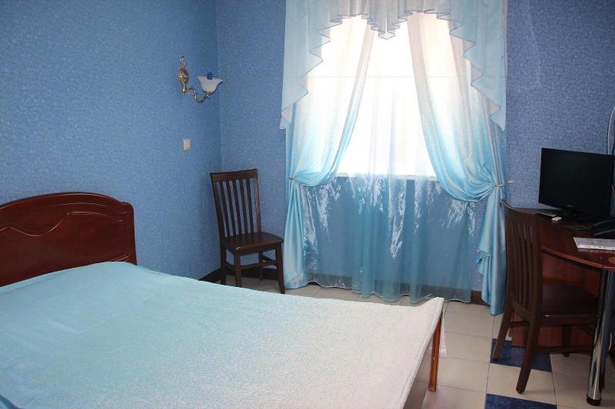 Alpari Hotel