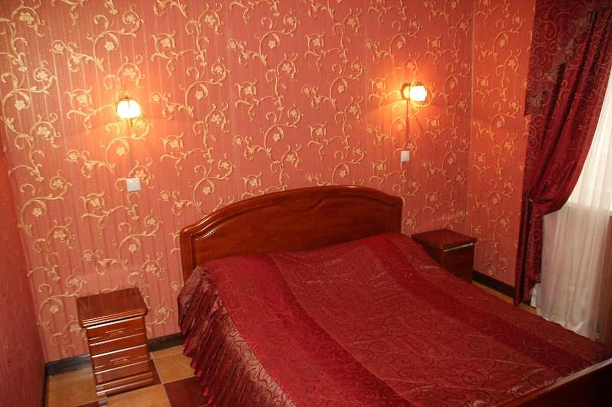 Alpari Hotel