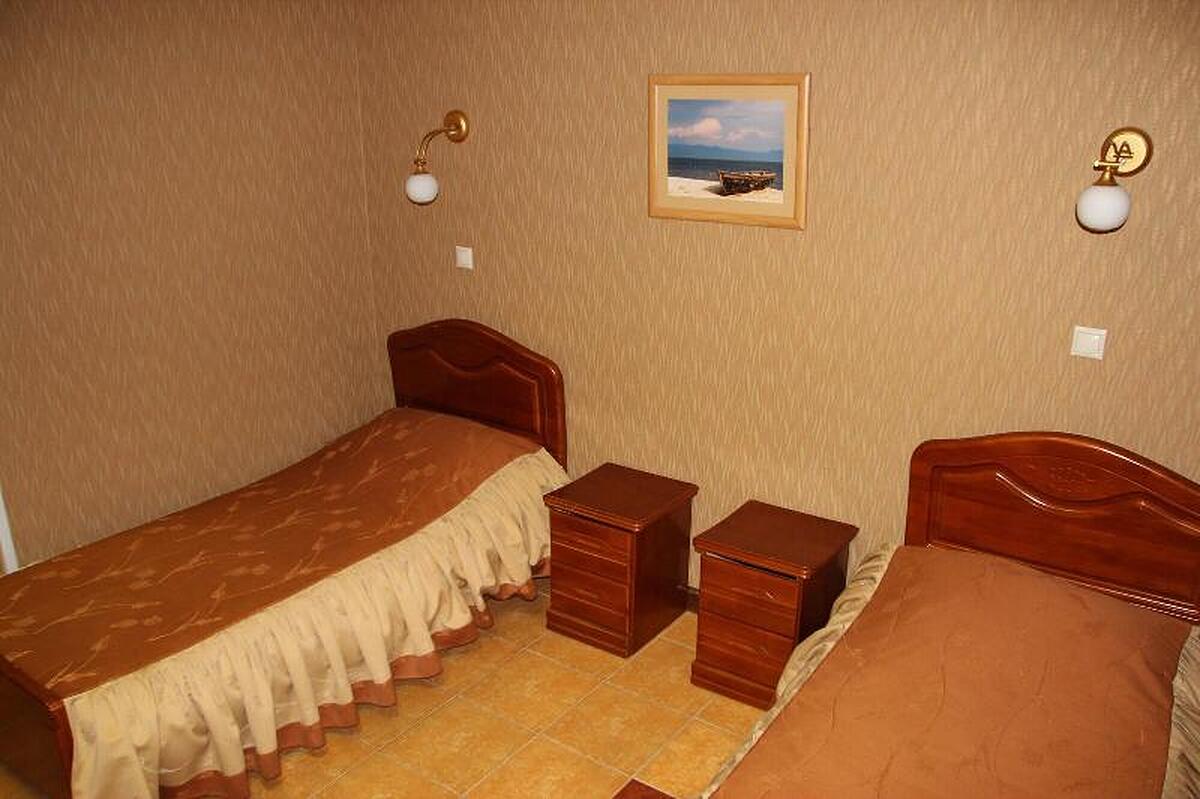 Alpari Hotel