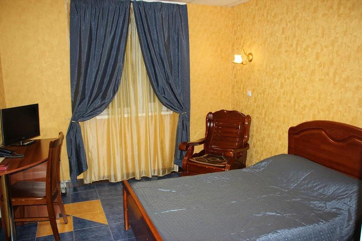 Alpari Hotel