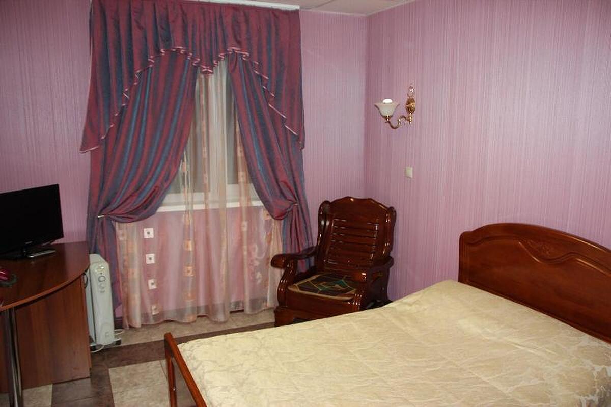 Alpari Hotel