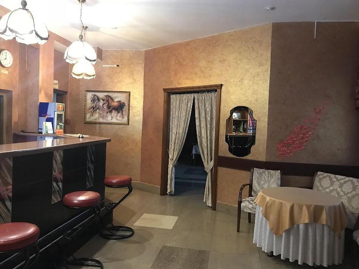Alpari Hotel