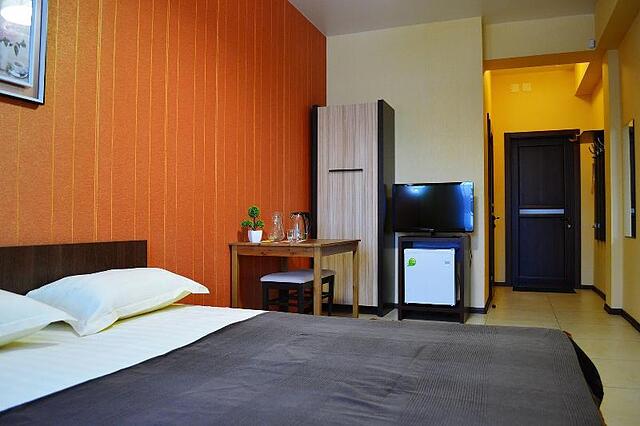 Green Hotel