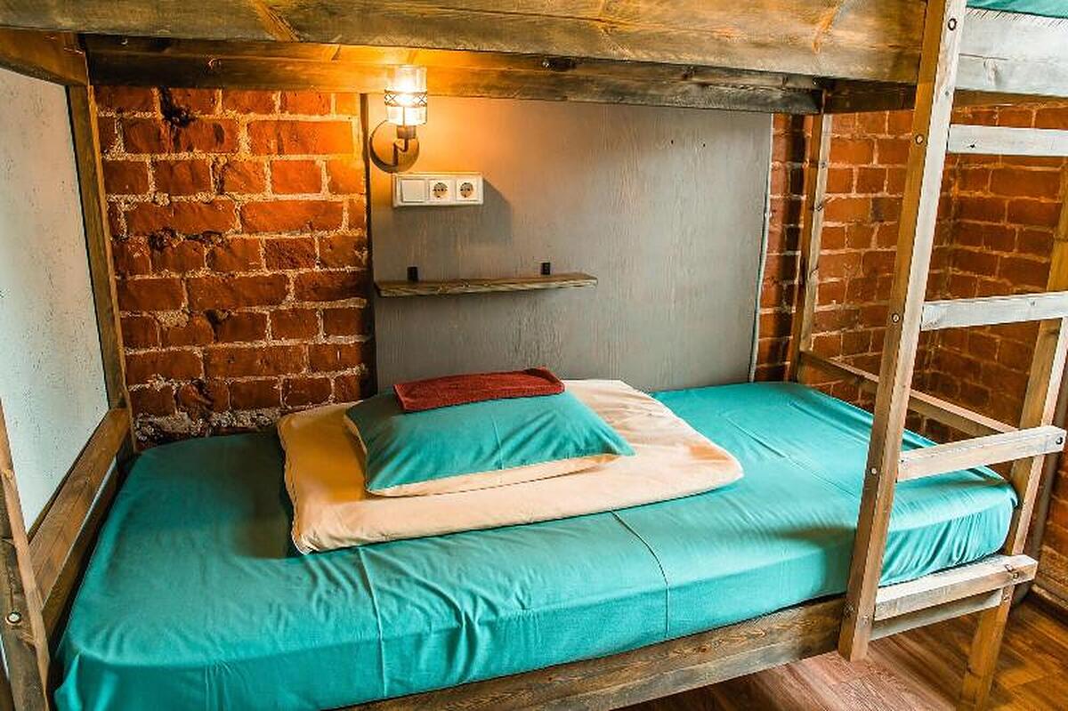 MONTANA HOSTEL