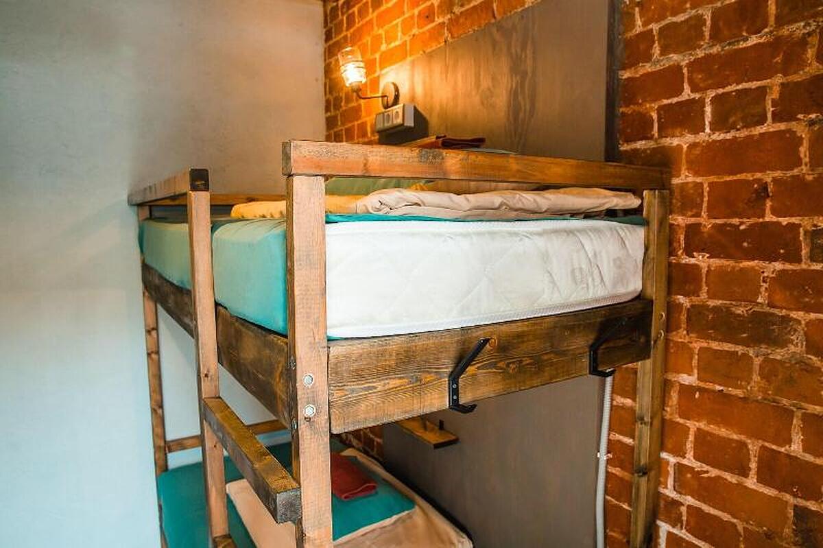 MONTANA HOSTEL